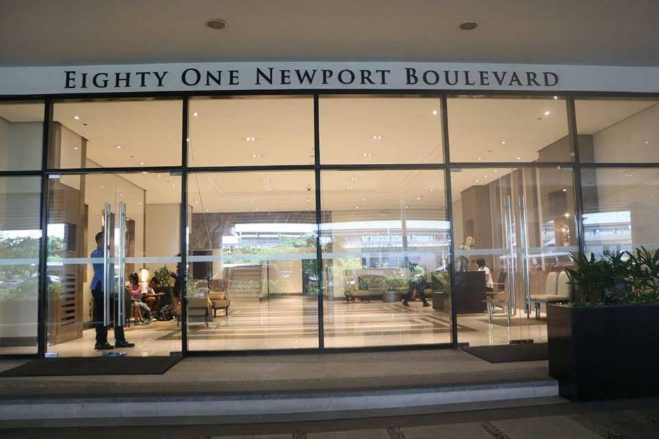 Eighty One Newport Boulevard Manila Eksteriør billede