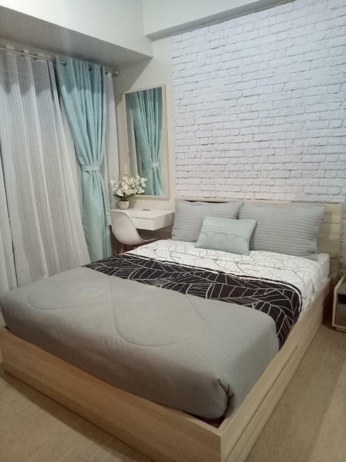 Eighty One Newport Boulevard Manila Eksteriør billede